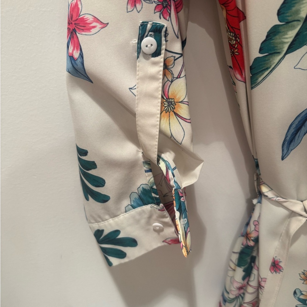 NYMPH Floral Print Dress - Cream/Pink.
Removable belt. Size L. (Fits like a 10) - Picture 4 of 15